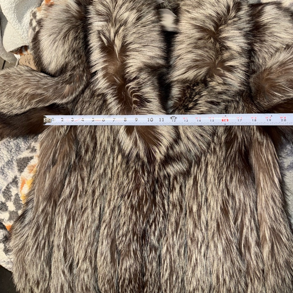 (Royal Saga Fox) Real Silver Fox Fur Coat - Picture 11 of 11